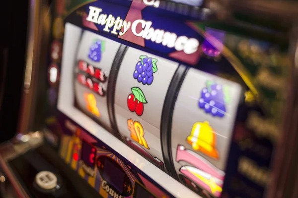 hujanbet Prize Table interface showing potential payouts for football and casino games